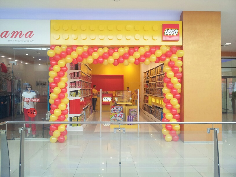 Два новых магазина LEGO в России